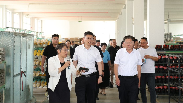 百華鞋業(yè)蓄勢待發(fā)，緊抓“一區(qū)六鏈?zhǔn)畧@”新機遇！