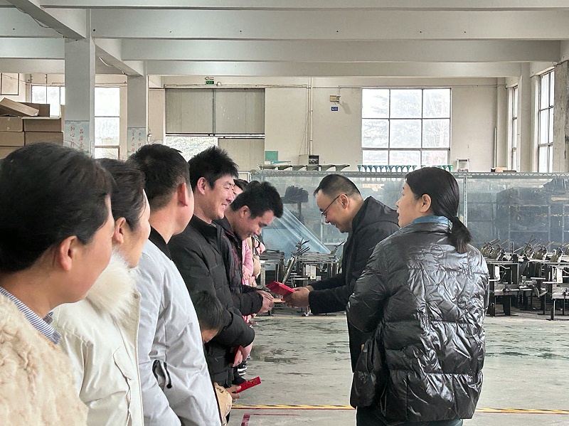 2024百華鞋業(yè)開工大吉！蓄勢起航，乘龍而上！