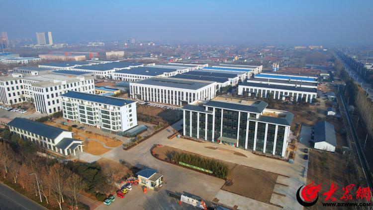 百華鞋業(yè)開工即“爆單”，主流媒體紛紛聚焦其品牌化定制戰(zhàn)略